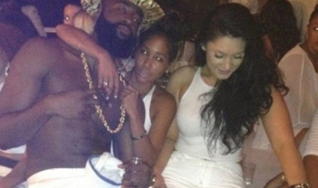 篮球直播-老鹰致敬夜店？米勒：我从未在那撒过币 店里可能挂着哈登的球衣