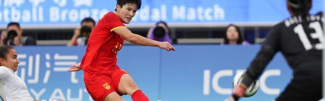 【亚运会】欧懿垚闪击1射2传 女足7比0乌兹获铜牌