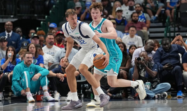 足球直播-【菜鸟】绝代双骄！弗拉格26分10板8助3断1帽 克尼佩尔18分8板3助