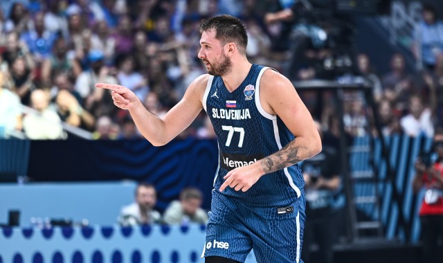 东契奇已参加三届欧锦赛 出道即巅峰夺冠 近两次皆止步八强