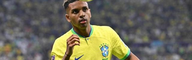 篮球直播-内马尔踢不了 谁来顶替他？巴西网民偏爱罗德里戈！