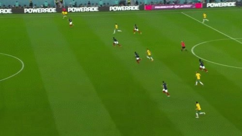 1669191625724086729.gif 卢卡斯.gif